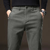 Classic Fit Housut